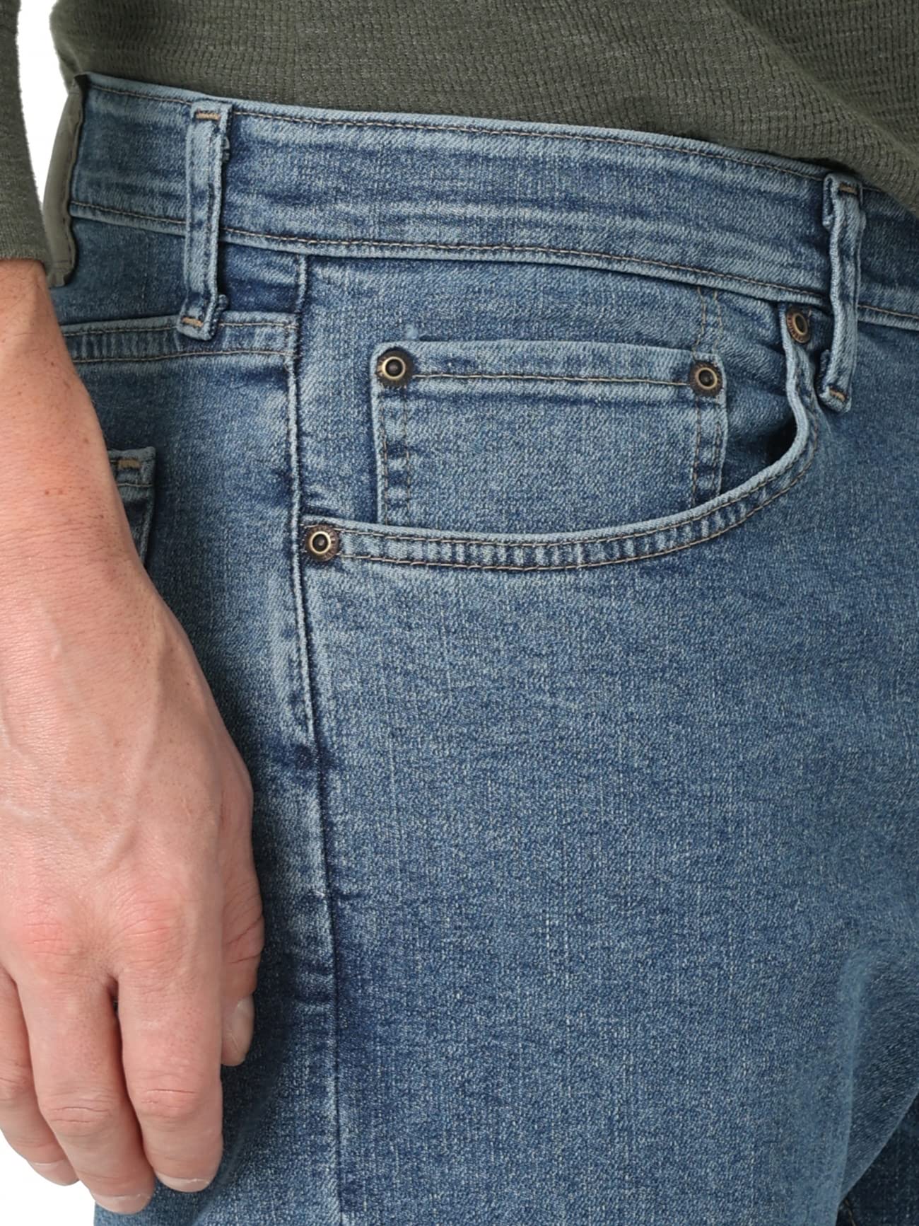 Wrangler Authentics Men's Regular Fit Comfort Flex Waist Jean, Light Stonewash, 42W x 32L