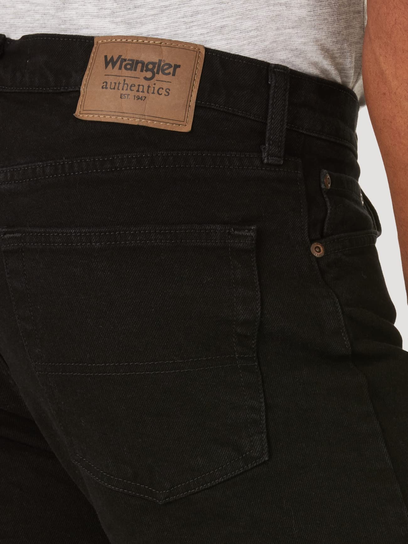 Wrangler Authentics Men's Classic Relaxed Fit Five Pocket Jean Short, Jet Black, 33