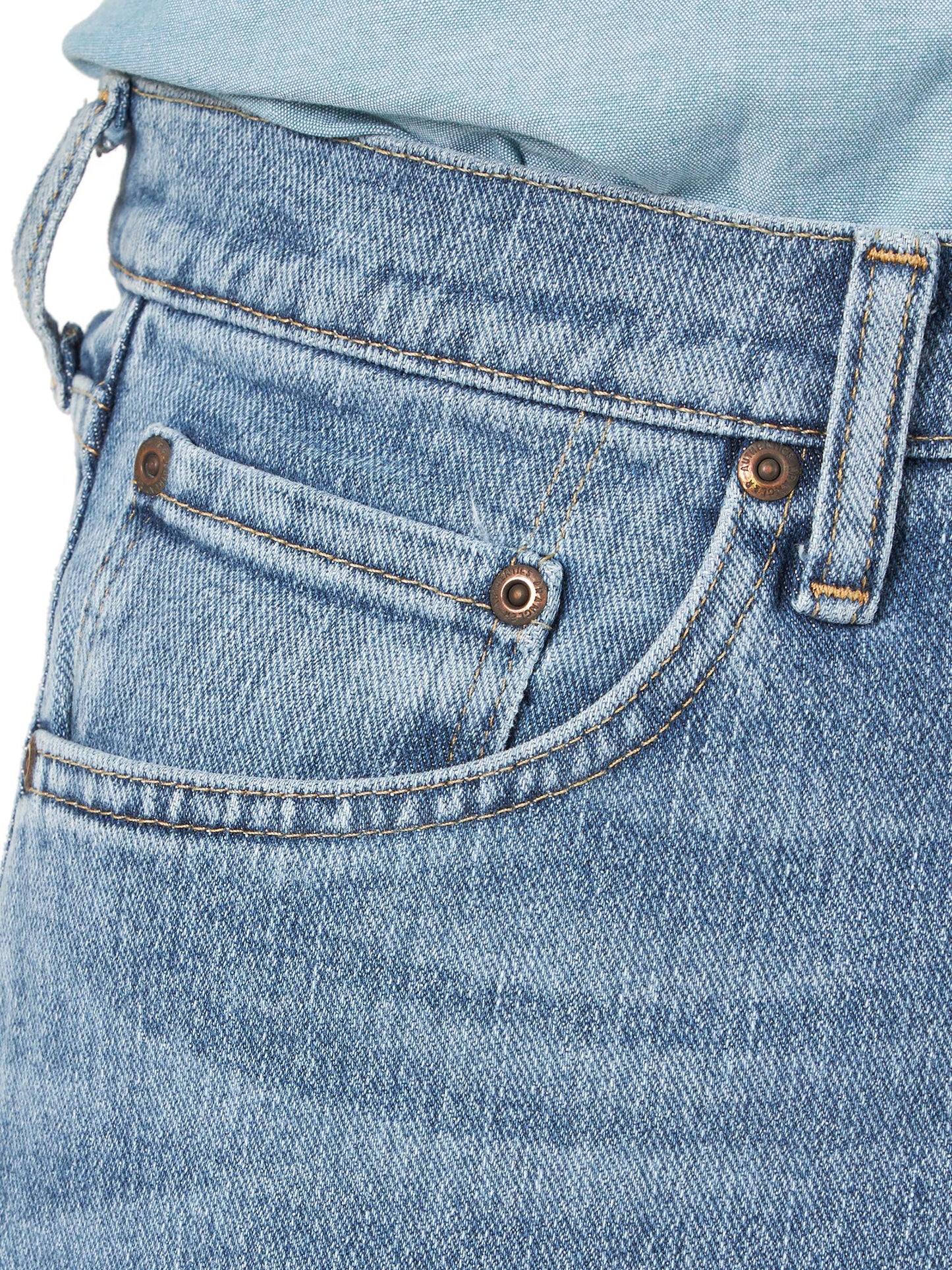 Wrangler Authentics Men's Classic Relaxed Fit Five Pocket Jean Short, Light Wash Flex, 40