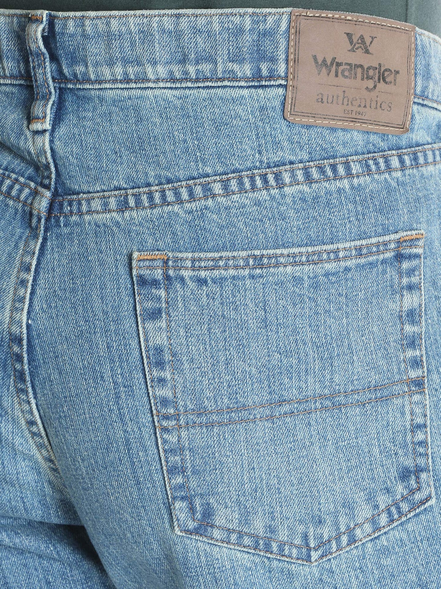 Wrangler Authentics Men's Regular Fit Comfort Flex Waist Jean, Chalk Blue, 38W x 32L
